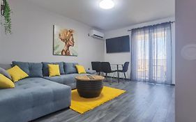 Apartment Pek